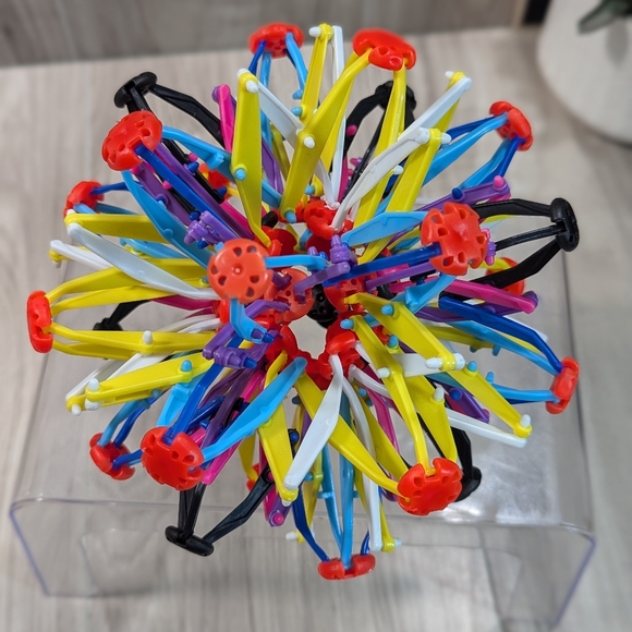 Colorful Expandaball Sphere Calming Sensory Toy Tool - Picture 3 of 3